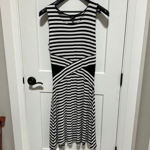 Funky Mossimo Black and white dress. Target designer. Large. Spandex and rayon.